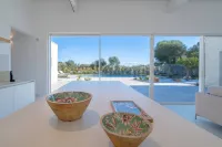 Villa Ophelia Stunning Pool Hotels in Fontane Bianche