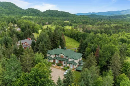 L'Aiglon - Rvmt Отели рядом с достопримечательностью «Ski de fond Mont-Tremblant»