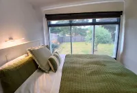 Capel Sound Hideaway - 3-Star