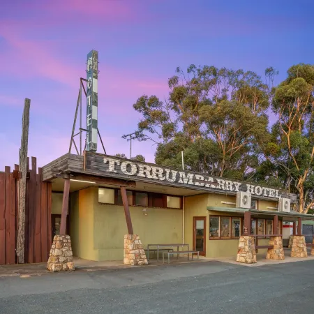 Torrumbarry Motel
