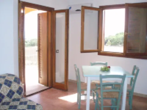 Modern 1 Bed Apartment Sleep 3 Sea View Only 700mt from Sea