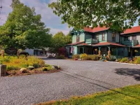 The Primrose Hotel dekat George B. Dorr Museum of Natural History