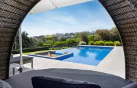 Point Haven Solar Pool Basketball Court & Views - Family