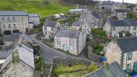 Host & Stay - Bradley House