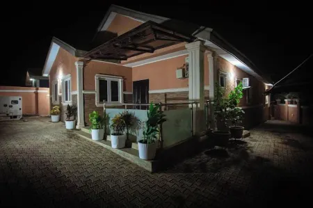 Tyga Valley Apartment Отели рядом с достопримечательностью «Терминал аэропорта Абуджа Ннамди Азикиве»