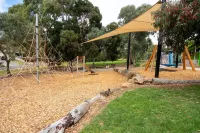 Sandy Pool Shack - Pet Friendly