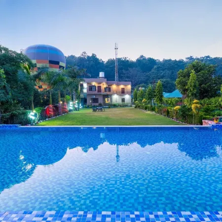 Corbett Evergreen Resort Отели в г. Рамнагар