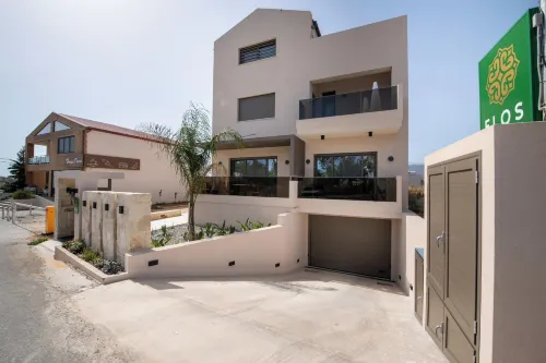 Flos Apartments Hotels in Pithari