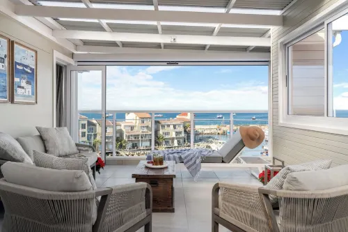 The Harbour Club - Holiday Apartments