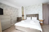 Wave 2 Promenada Apartments Hotels in Mamaia-Sat