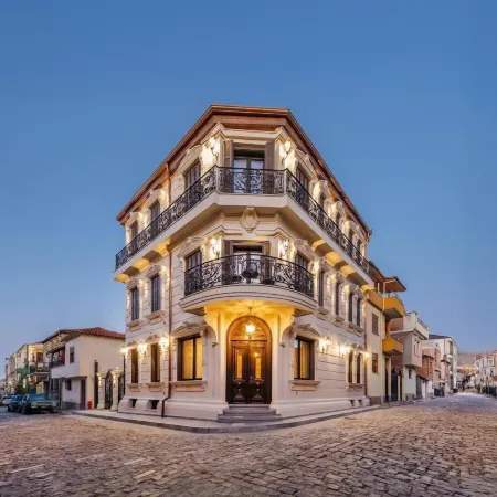 Arctic Boutique Hotel Отели в г. Корча