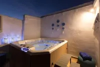 roof garden-panoramic view and jacuzzi