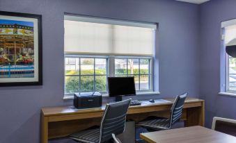 Microtel Inn & Suites by Wyndham Burlington