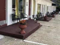 Gold-Inn Hot Springs - 2-Star