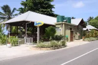 Surfers Beach Self Catering Chalets - parking