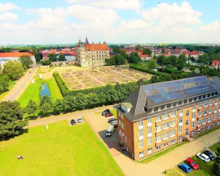 Hotel am Schlosspark Hotels in Güstrow