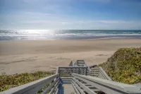 Moolack Shores Inn - Beach