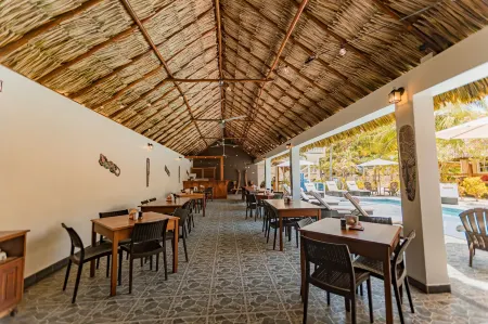 Hidden Jewel Boutique Hotel Отели в г. Ambergris Caye