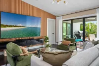 Pool, Hot Tub and Adventure Courts - Stunning Waterfront Oasis Hotels in Bradenton