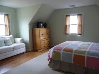 July Availability. Beautiful Private 4 Br, Heated Pool. Close to Everything.