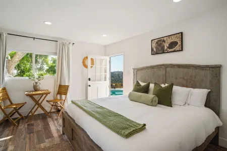 Priv. Resort! Mountain Views Oasis- Heated Pool & Spa, Game Rm, Temecula-8 miles