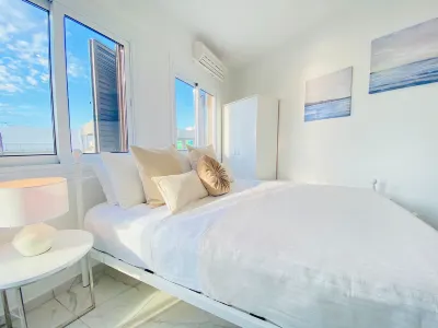 Phaedrus Living : Luxury Flat Lighthouse 75