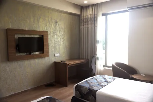 Heaven7 Hotel & Resort Hotels in Himmatnagar
