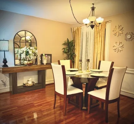 Cozy & Spacious 3-bedroom Townhome