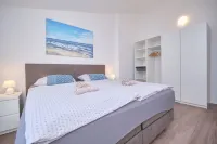 Queen's Lodge Mastrinka by Litto - Homestays