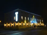 Amara.Festsaal.Gasthaus.Pension Hotels in Neuklingenberg
