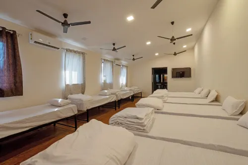 Hotel Vintage Hills Resort Hotels in Hivare Zare