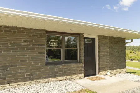 Stony Fork Inn Отели рядом с достопримечательностью «Парк Пакер»