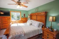 Bearadise Ridge-Hot tub-Fireplace-Fire pit-Amazing View