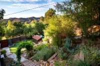 Sunny 2 Bedroom Garden Cottage with Hot Tub on Topanga State Park Hotels near Malibu Creek State Park