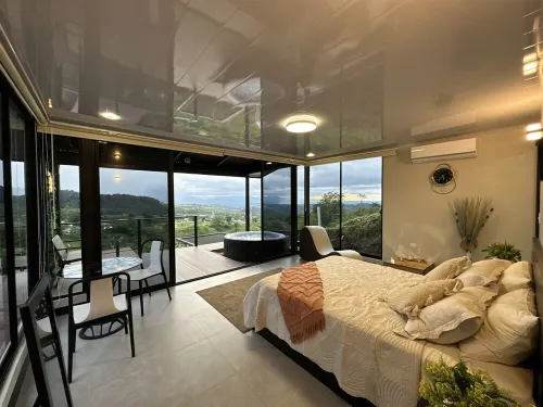 Experiencia Única en Montaña, a tan Solo 8 Minutos de la Ciudad: Natural Glamcr Hotels in Ciudad Quesada