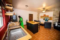 Mzuri Quiet Retreat....3 minutes to beach - 3 Sao
