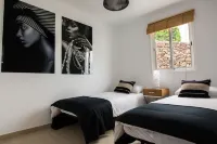 BUNGALOW WITH WONDERFUL VIEWS AND LARGE TERRACE Hotels in Sonnenland