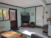 The Gums, Garden Apartment.