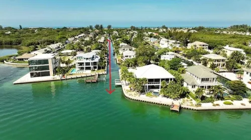 Peaceful Longboat Key Canal Home