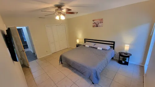 WELCOME TO OUR POOL HOUSE AND COZY STAY FOR A PERFECT FAMILY VACATION IN FLORIDA