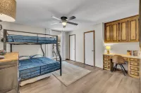 4BR Retreat w/ KING Bed, Hot Tub & Prime Location - Wifi