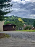 Cozy Ski Condo next to MT Snow with Mountain Views
