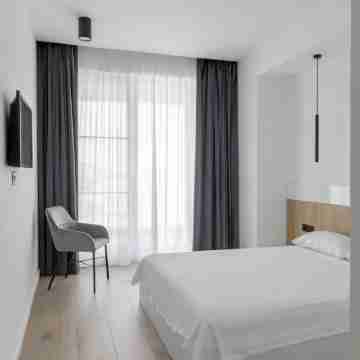 Sea View 2 bedroom Apartament located in Mamaia Nord Rooms