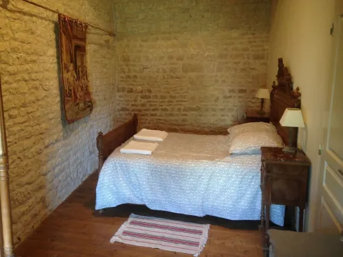 Cassiopeia, 3 Bedrooms, 1 bathr. Hotels in Dœuil-sur-le-Mignon