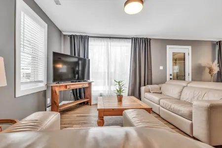 Cozy 4 BR Home in Cornwall