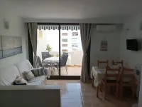 With WLAN, right on the beach with a view of the harbor