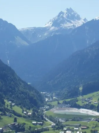 Valbella, Mormenta Ganda Отели в г. Гашурн