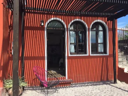 STUDIO Mezquite-LORETO-80, cozy and mexican detailed, in Downtown