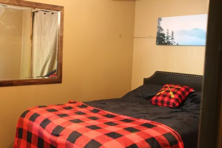 Paradise is calling you...cabin in town close to the beach! Отели в г. Сикамаус