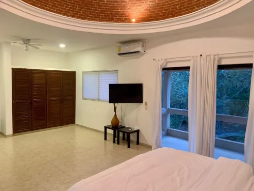 Private House, Pool, Roof Lounge, Cenote & on the 1st hole of the Golf Course